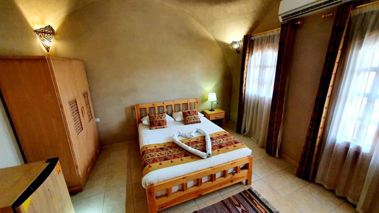 Hotel Embrace 2*